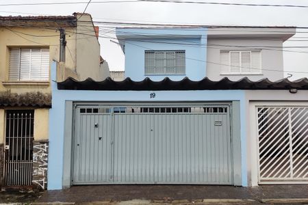Casa para alugar com 120m², 3 quartos e 2 vagasFachada