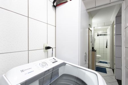 Área de Serviço  de apartamento à venda com 2 quartos, 48m² em Conjunto Residencial José Bonifácio, São Paulo