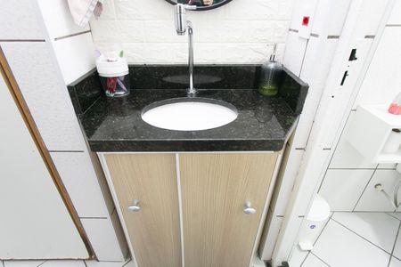 Banheiro - Lavatório  de apartamento à venda com 2 quartos, 48m² em Conjunto Residencial José Bonifácio, São Paulo