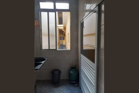 Foto 14 de casa à venda com 4 quartos, 300m² em Jardim Kioto, São Paulo