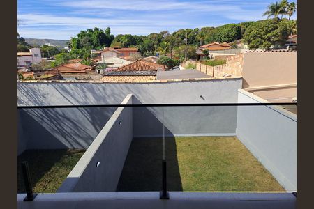 Casa à venda com 180m², 3 quartos e 3 vagas