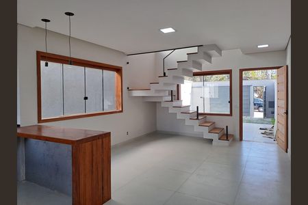 Casa à venda com 180m², 3 quartos e 3 vagas