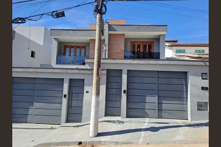 Casa à venda com 180m², 3 quartos e 3 vagas