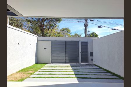 Casa à venda com 180m², 3 quartos e 3 vagas