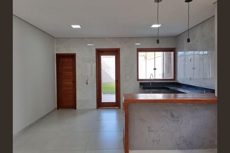 Casa à venda com 180m², 3 quartos e 3 vagas