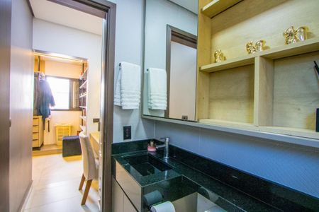 Apartamento à venda com 180m², 3 quartos e 2 vagas Apartamento à venda com 180m², 3 quartos e 2 vagasBanheiro do quarto 1