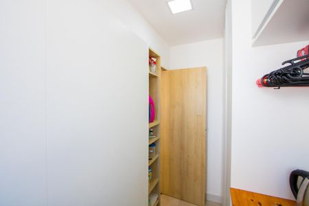 Apartamento à venda com 180m², 3 quartos e 2 vagas Apartamento à venda com 180m², 3 quartos e 2 vagasÁrea de serviço