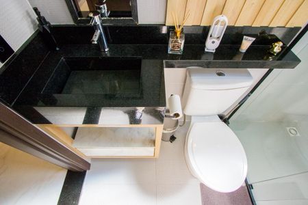 Apartamento à venda com 180m², 3 quartos e 2 vagas Apartamento à venda com 180m², 3 quartos e 2 vagasBanheiro social