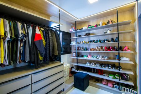 Apartamento à venda com 180m², 3 quartos e 2 vagas Apartamento à venda com 180m², 3 quartos e 2 vagasQuarto 2