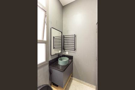 Banheiro de kitnet/studio à venda com 1 quarto, 36m² em Indianópolis, São Paulo