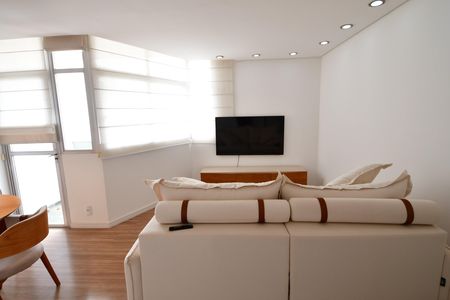 Sala de apartamento para alugar com 1 quarto, 62m² em Bosque, Campinas