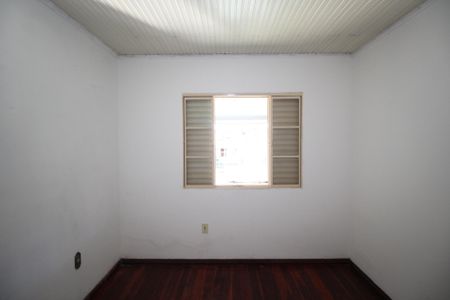 Quarto 1 de casa para alugar com 2 quartos, 70m² em Santa Rosa de Lima, Porto Alegre