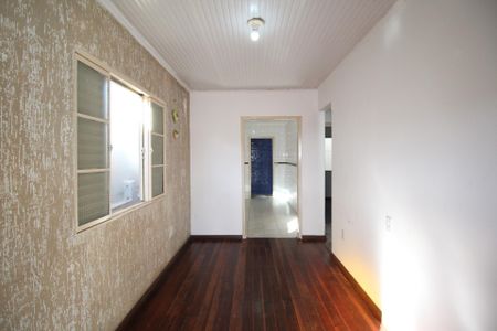 Sala de casa para alugar com 2 quartos, 70m² em Santa Rosa de Lima, Porto Alegre