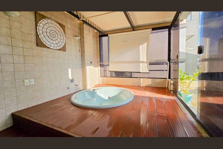 Apartamento à venda com 120m², 2 quartos e 1 vaga