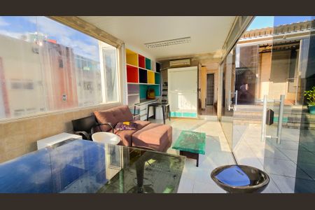 Apartamento à venda com 120m², 2 quartos e 1 vaga