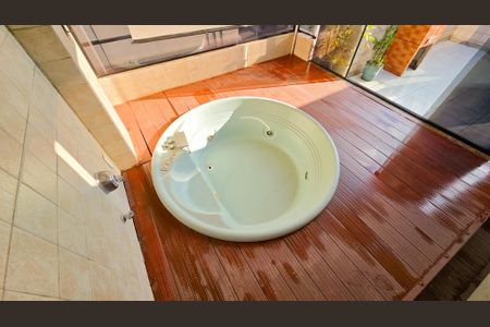Apartamento à venda com 120m², 2 quartos e 1 vaga