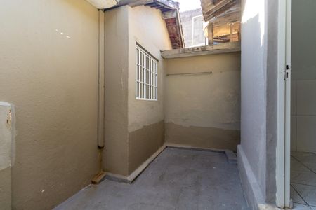 Casa para alugar com 32m², 1 quarto e sem vagaQuintal