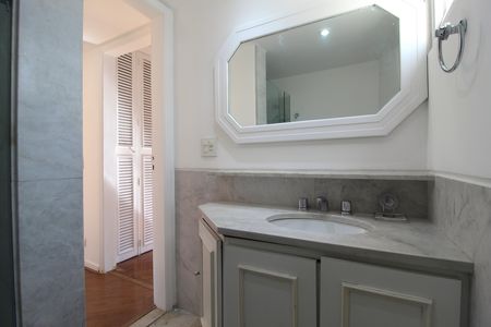 Apartamento à venda com 45m², 1 quarto e 1 vagaBanheiro