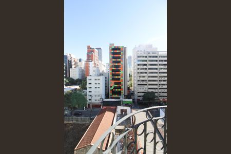 Apartamento à venda com 45m², 1 quarto e 1 vaga Apartamento à venda com 45m², 1 quarto e 1 vagaVaranda