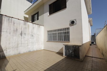 Casa à venda com 135m², 3 quartos e 2 vagasQuintal