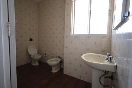 Casa à venda com 135m², 3 quartos e 2 vagasBanheiro 3