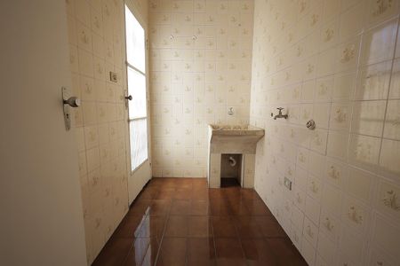 Casa à venda com 135m², 3 quartos e 2 vagasÁrea de Serviço