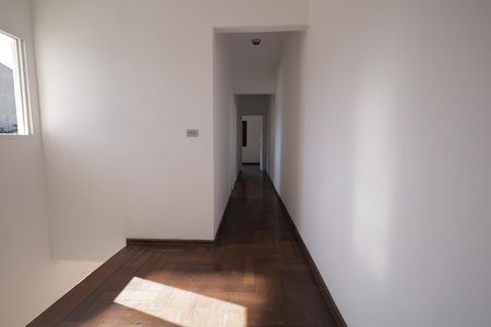 Casa à venda com 135m², 3 quartos e 2 vagasCorredor