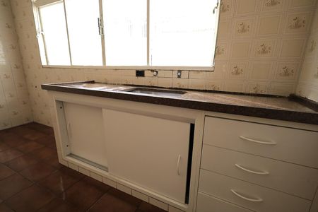 Casa à venda com 135m², 3 quartos e 2 vagasCozinha