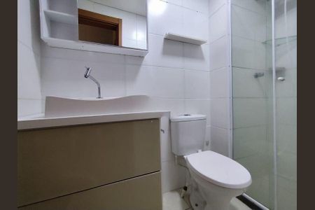 Banheiro de casa para alugar com 2 quartos, 60m² em Bela Vista, São José