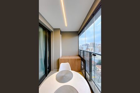 Studio para alugar com 26m², 1 quarto e sem vaga Studio para alugar com 26m², 1 quarto e sem vagaVaranda