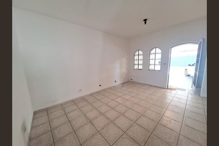 Casa para alugar com 200m², 2 quartos e 4 vagas
