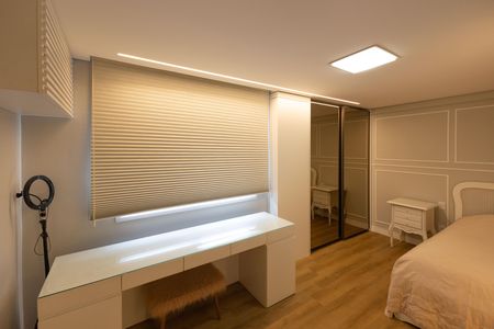 Casa de condomínio à venda com 2117m², 4 quartos e 8 vagas Casa de condomínio à venda com 2117m², 4 quartos e 8 vagasQuarto 1