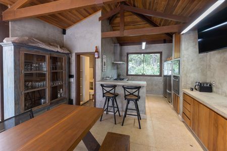 Casa de condomínio à venda com 2117m², 4 quartos e 8 vagas Casa de condomínio à venda com 2117m², 4 quartos e 8 vagasÁrea Gourmet