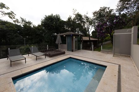 Casa de condomínio à venda com 2117m², 4 quartos e 8 vagas Casa de condomínio à venda com 2117m², 4 quartos e 8 vagasPiscina