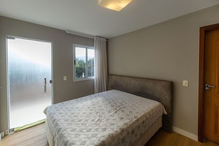 Casa de condomínio à venda com 2117m², 4 quartos e 8 vagas Casa de condomínio à venda com 2117m², 4 quartos e 8 vagasQuarto 2