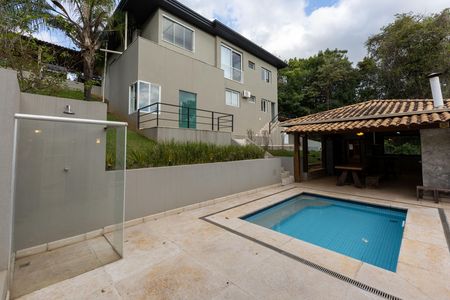 Casa de condomínio à venda com 2117m², 4 quartos e 8 vagas Casa de condomínio à venda com 2117m², 4 quartos e 8 vagasPiscina