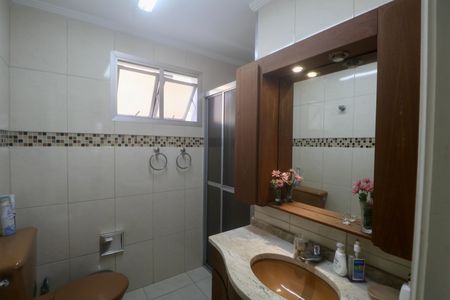 Banheiro Social de apartamento para alugar com 2 quartos, 73m² em Jardim Praiano, Guarujá