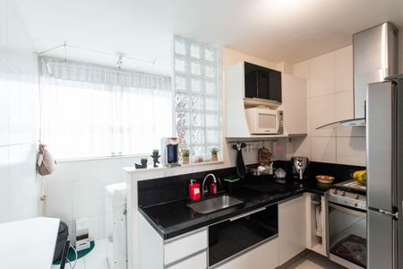 Apartamento à venda com 76m², 3 quartos e 2 vagas Apartamento à venda com 76m², 3 quartos e 2 vagasCozinha e Área de Serviço