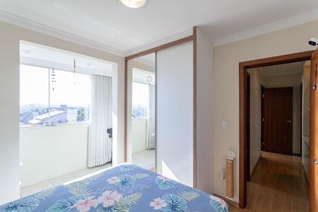 Apartamento à venda com 76m², 3 quartos e 2 vagas Apartamento à venda com 76m², 3 quartos e 2 vagasQuarto 2