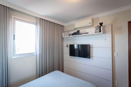 Apartamento à venda com 76m², 3 quartos e 2 vagas Apartamento à venda com 76m², 3 quartos e 2 vagasSuíte
