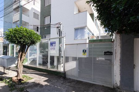Apartamento à venda com 76m², 3 quartos e 2 vagas Apartamento à venda com 76m², 3 quartos e 2 vagasFachada
