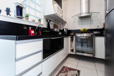 Apartamento à venda com 76m², 3 quartos e 2 vagas Apartamento à venda com 76m², 3 quartos e 2 vagasCozinha e Área de Serviço