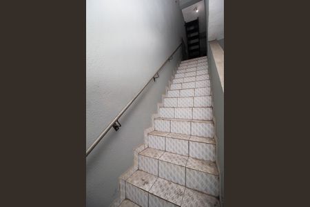 Casa à venda com 120m², 2 quartos e 1 vagaEscada