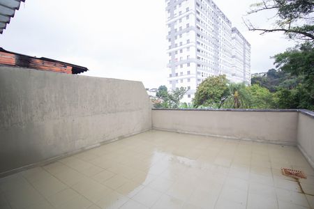 Casa à venda com 120m², 2 quartos e 1 vagaTerraço