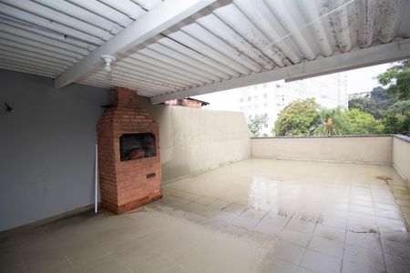 Casa à venda com 120m², 2 quartos e 1 vagaTerraço