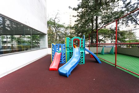 Apartamento à venda com 69m², 2 quartos e 1 vaga Apartamento à venda com 69m², 2 quartos e 1 vagaÁrea comum - Playground