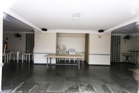 Apartamento à venda com 69m², 2 quartos e 1 vaga Apartamento à venda com 69m², 2 quartos e 1 vagaÁrea comum - Salão de festas