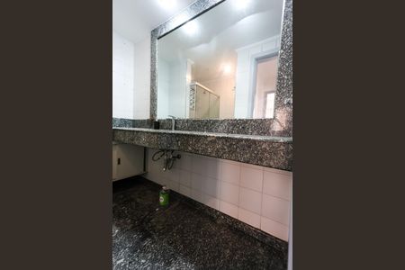 Apartamento à venda com 69m², 2 quartos e 1 vaga Apartamento à venda com 69m², 2 quartos e 1 vagaBanheiro