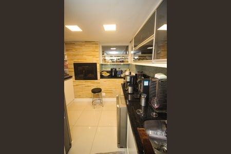Casa de condomínio à venda com 220m², 4 quartos e 3 vagas Casa de condomínio à venda com 220m², 4 quartos e 3 vagasCozinha