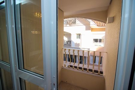 Casa de condomínio à venda com 220m², 4 quartos e 3 vagas Casa de condomínio à venda com 220m², 4 quartos e 3 vagasVista da Suíte 1